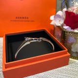HERMES/エルメス 今季の新作 ブレスレット.カフブレス 19P140-HE98