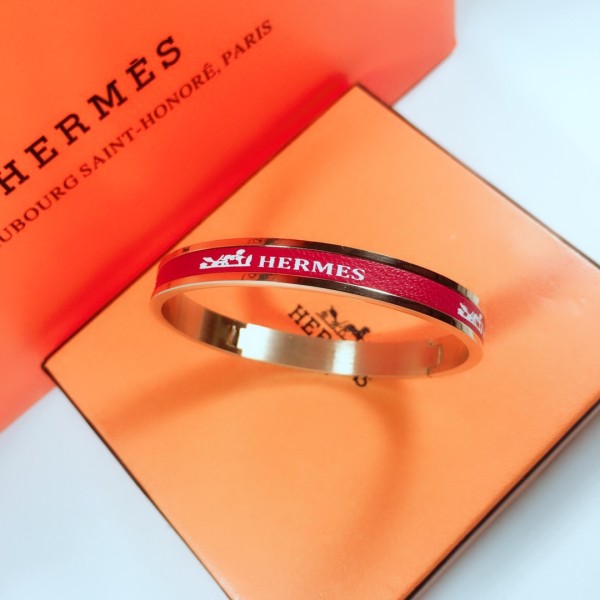 HERMES/エルメス 今季の新作 ブレスレット.カフブレス 19P120-HE81