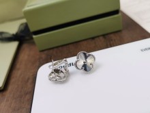 ヴァンクリーフ＆アーペル 最新作 ピアス イアリング YX-19P60-VC306