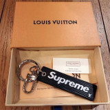 シュプリーム supreme キーホルダー 人気ブランド 高級レーザー 誕生日プレゼント