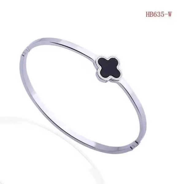Van Cleef & Arpels  ヴァン クリーフ＆アーペル ブレスレット/カフブレス Van-016