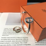 HERMES/エルメス 今季の新作 ブレスレット.カフブレス 19P150-HE92