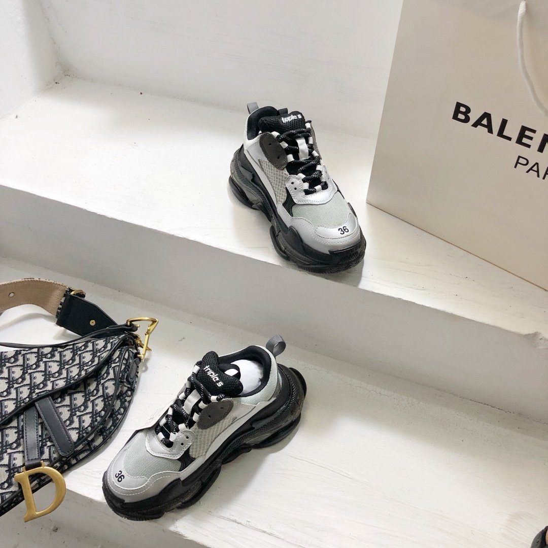 2020最新Balenciagaスニーカー メンズとレディース バレンシアガ シューズ靴 スーパーコピー - www.nsakur777.com