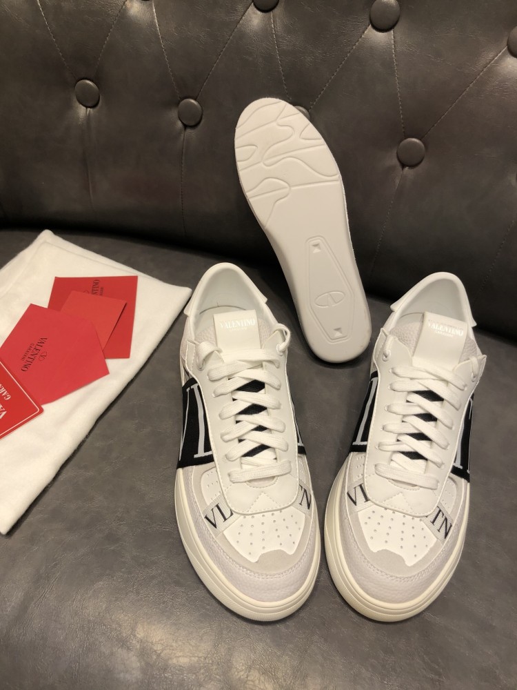 円 最新valentinoスニーカー メンズとレディース バレンチノ シューズ靴 スーパーコピー M Nsakur777 Com