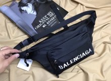 2020SS新作 Balenciaga バレンシアガ メンズ ショルダーバック スーパーコピー