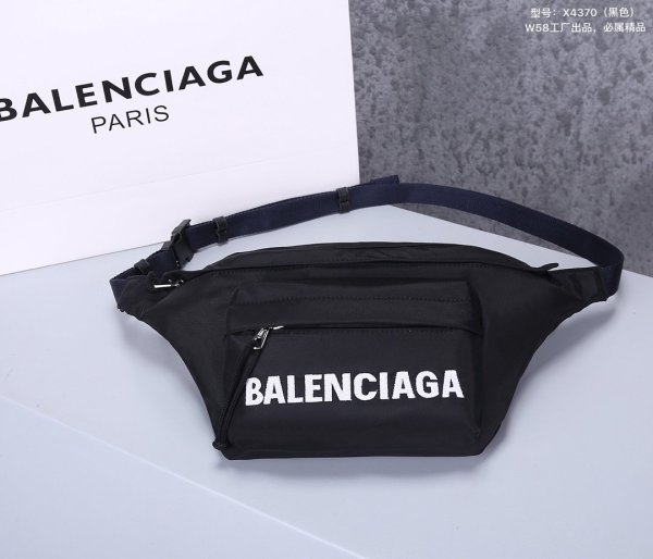 2020SS新作 Balenciaga バレンシアガ メンズ ショルダーバック スーパーコピー