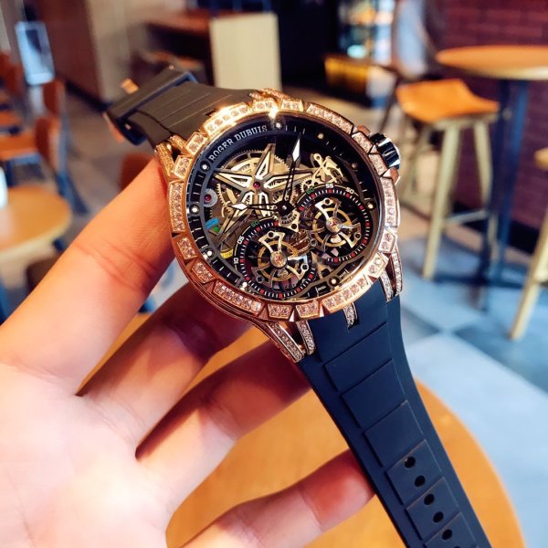 2020SS新作ROGER DUBUISロジェデュブイメンズ時計 スーパーコピー 2色