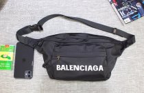 2020SS新作 Balenciaga バレンシアガ メンズ ショルダーバックスーパーコピー