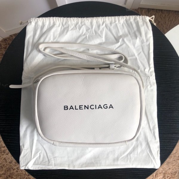 2020SS新作 Balenciaga バレンシアガ メンズ ショルダーバックスーパーコピー