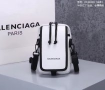 2020SS新作 Balenciaga バレンシアガ メンズ ショルダーバックスーパーコピー
