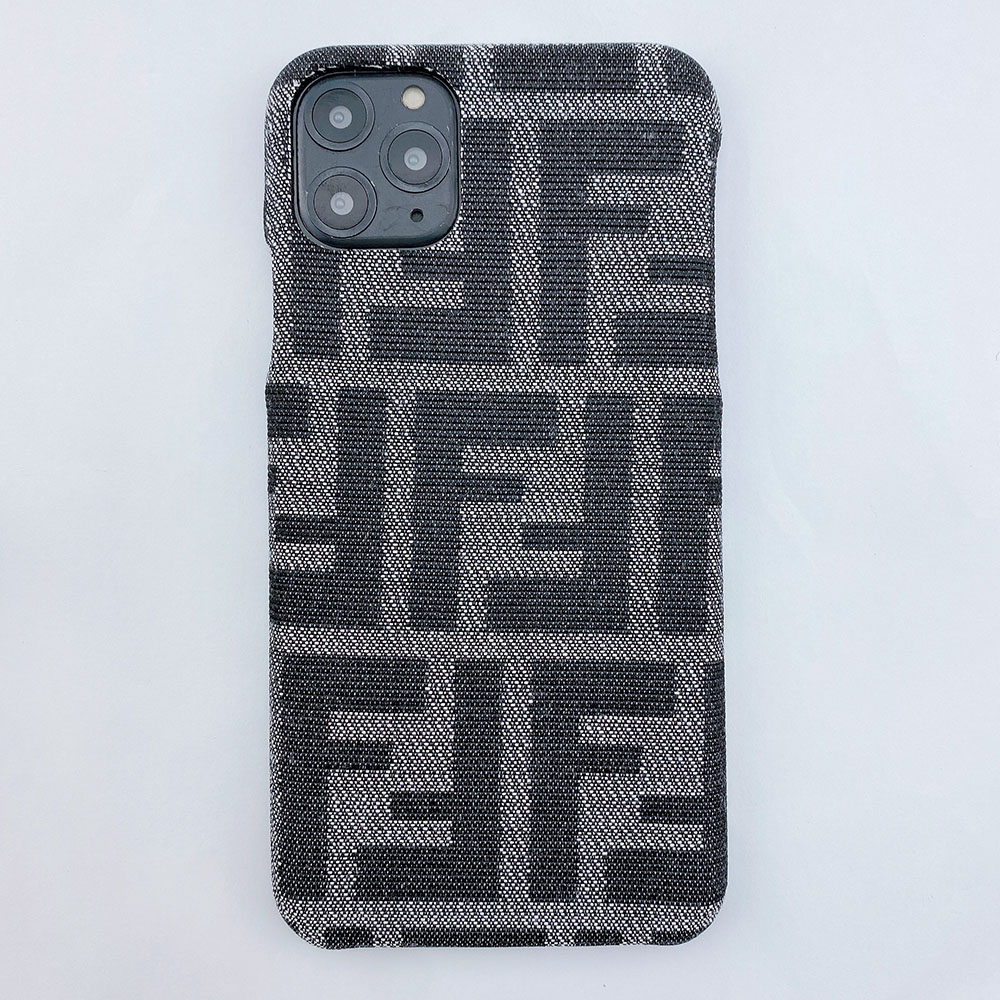 FENDI - FENDI iPhone11pro用　ケース fendi iphone ケース コピー iphone15 pro ケース ブランド