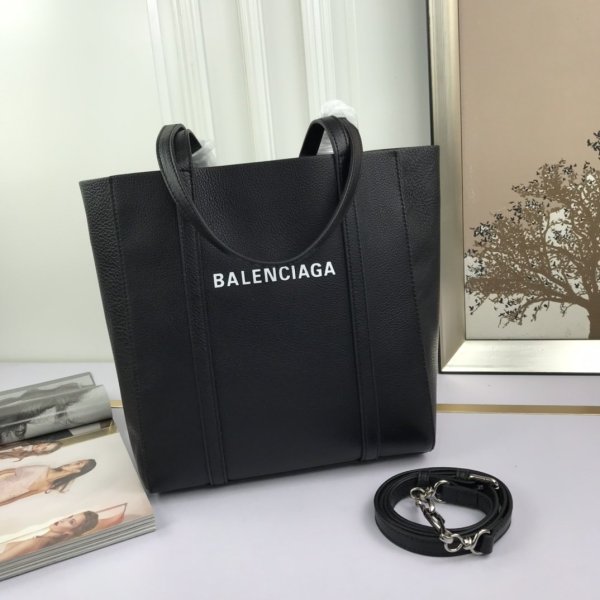 2021SS新作 Balenciaga バレンシアガ レディース ショルダーバックスーパーコピー