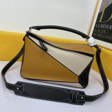 202106SS新作 LOEWE ロエベ  レディース  ショルダーバッグスーパーコピー