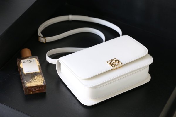 202109SS新作 LOEWE ロエベ レディース ショルダーバッグスーパーコピー