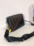 202110SS新作 FENDI フェンディ メンズ ショルダーバックスーパーコピー