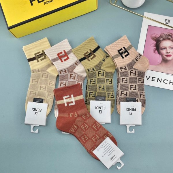 202111SS新作 Fendi フェンディ 靴下って スーパーコピー