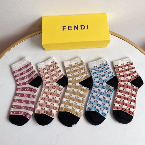 202111SS新作 Fendi フェンディ 靴下って スーパーコピー