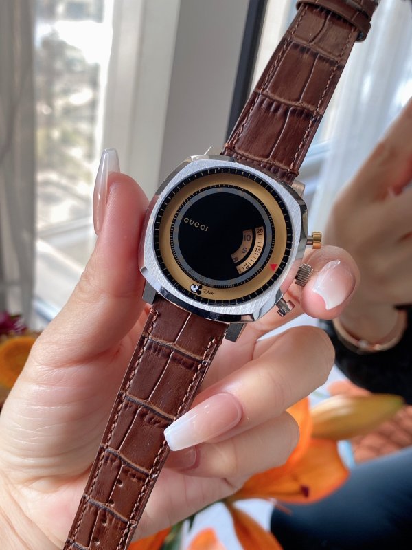 202112SS新作Gucciグッチ  メンズ時計 スーパーコピー