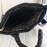 2022SS新作 Louis Vuitton ルイヴィトン  レディース  リュックバックスーパーコピー