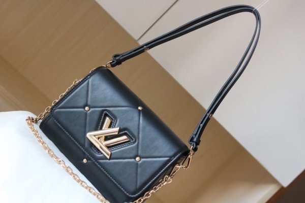2022SS新作 Louis Vuitton ルイヴィトン  レディース ショルダーバックスーパーコピー