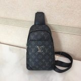 2022SS新作 Louis Vuitton ルイヴィトンメンズ ショルダーバッグスーパーコピー
