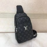 2022SS新作 Louis Vuitton ルイヴィトンメンズ ショルダーバッグスーパーコピー