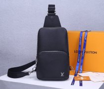 2022SS新作 Louis Vuitton ルイヴィトンメンズ ショルダーバッグスーパーコピー