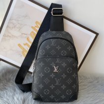 2022SS新作 Louis Vuitton ルイヴィトンメンズ ショルダーバッグスーパーコピー