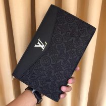 2022SS新作 Louis Vuitton ルイヴィトンメンズ ハンドバックスーパーコピー