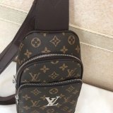 2022SS新作 Louis Vuitton ルイヴィトンメンズ ショルダーバッグスーパーコピー