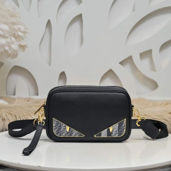 2022SS新作 FENDI フェンディ メンズ ショルダーバックスーパーコピー