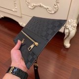 2022SS新作 Louis Vuitton ルイヴィトンメンズ ハンドバックスーパーコピー