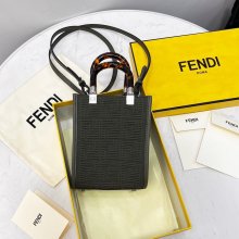 202201SS新作 FENDI フェンディ レディース ショルダーバックスーパーコピー