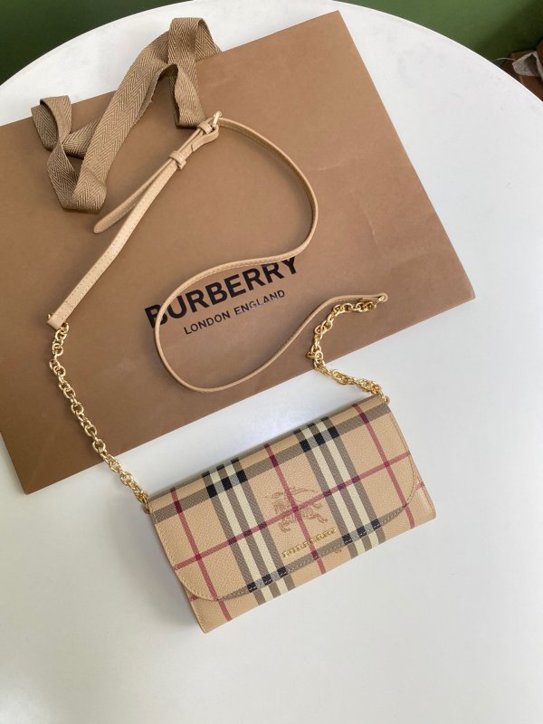202201SS新作Burberryバーバリー レディース ショルダーバック スーパーコピー