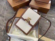 202201SS新作Burberryバーバリー レディース ショルダーバック スーパーコピー