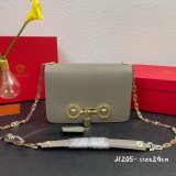 202201SS新作 Versace ヴェルサーチェ   レディース ショルダーバッグ スーパーコピー