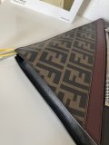 202202SS新作 FENDI フェンディ メンズ ハンドバックスーパーコピー