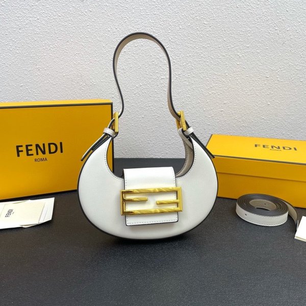 202204SS新作FENDI フェンディ  レディース  ショルダーバックスーパーコピー