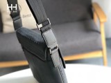 202204SS ボッテガヴェネタBottegaVenetaメンズ ショルダーバッグスーパーコピー