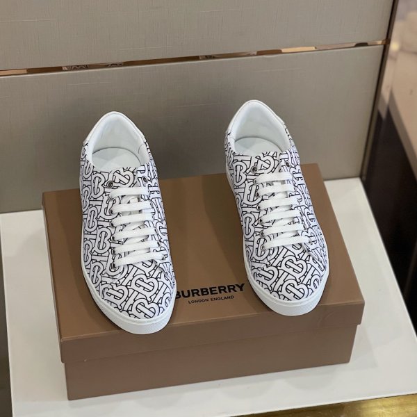 202206最新Burberryスニーカーメンズ  バーバリーシューズ靴 スーパーコピー