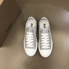 202206最新Burberryスニーカーメンズとレディース バーバリーシューズ靴 スーパーコピー