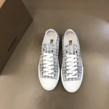 202206最新Burberryスニーカーメンズとレディース バーバリーシューズ靴 スーパーコピー