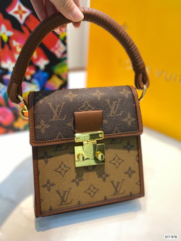 202207SSLouis Vuitton ルイヴィトン レディース  ショルダーバックスーパーコピー