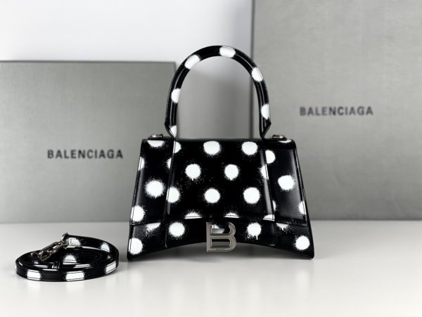 202207SS新作Balenciaga バレンシアガレディース  ショルダーバックスーパーコピー