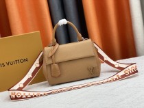 202209SS新作 Louis Vuitton ルイヴィトン  レディースショルダーバックスーパーコピー