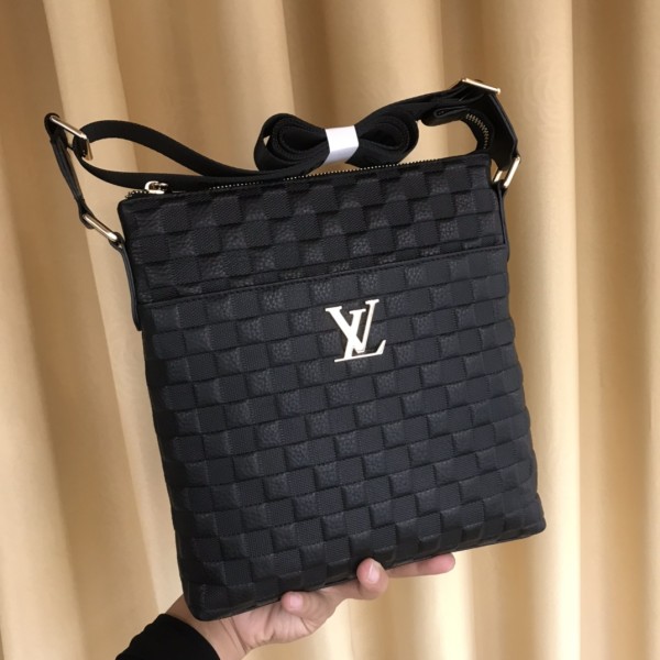 202209SS新作 Louis Vuitton ルイヴィトン メンズ ショルダーバッグスーパーコピー
