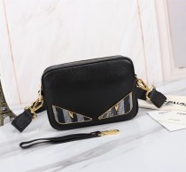 202209SS新作Fendi フェンディ メンズ  ショルダーバックスーパーコピー