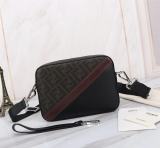 202209SS新作Fendi フェンディ メンズ  ショルダーバックスーパーコピー