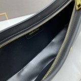 202209SS新作Fendiフェンディレディースショルダーバックスーパーコピー