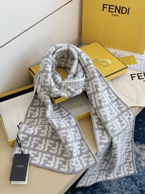 202211SS新作Fendi フェンディ  レディースマフラースーパーコピー